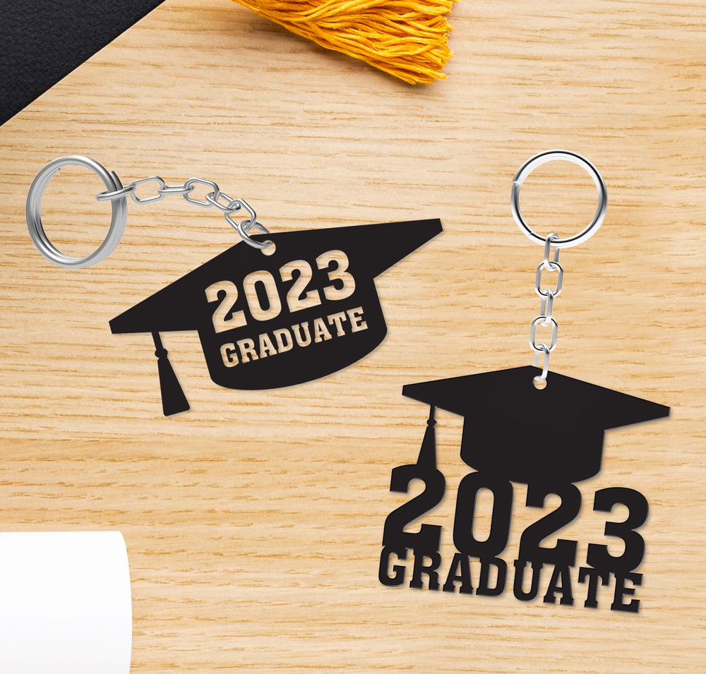 customized 2023 graduate keychains